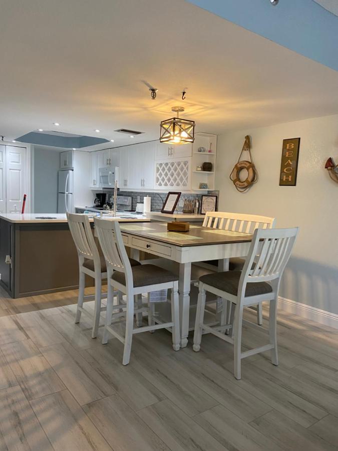 Escape To Paradise St. Pete Beach Bagian luar foto