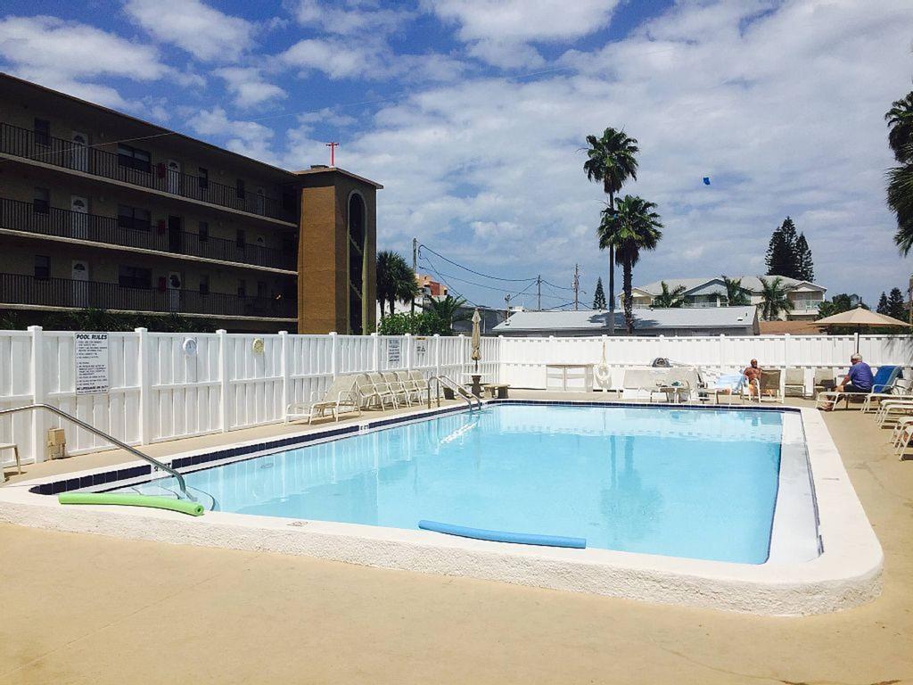 Escape To Paradise St. Pete Beach Bagian luar foto
